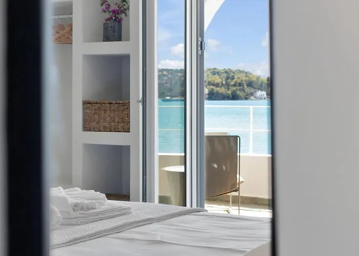Kavouraki & Appartement Porto Cheli