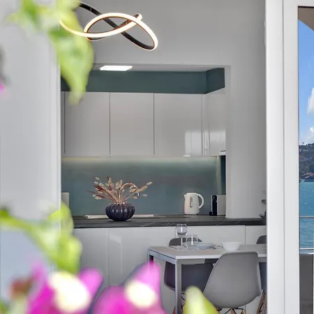 Kavouraki & Apartman Pórto Héli