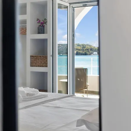 Kavouraki & Apartman Pórto Héli