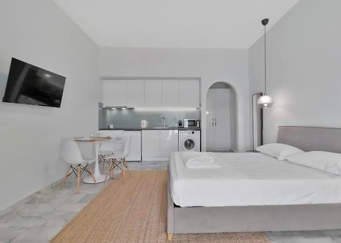 Kavouraki & Appartement Porto Cheli