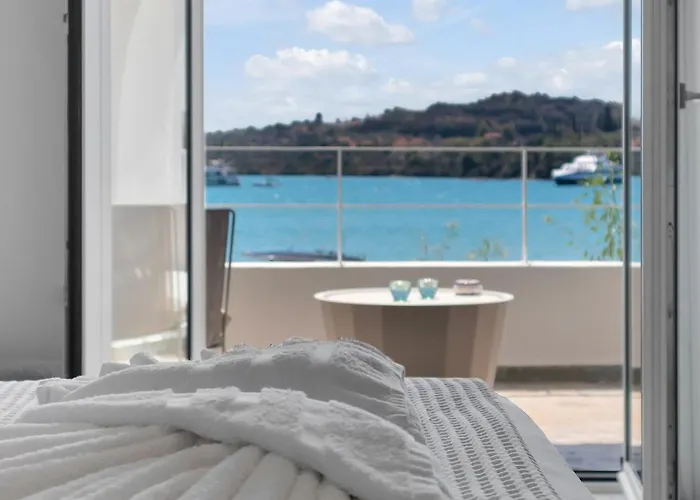 Appartement Kavouraki & *